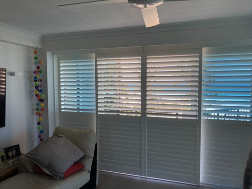 Shutters Aratula